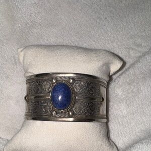 Silver Cuff Bracelet with Blue lapis Stone